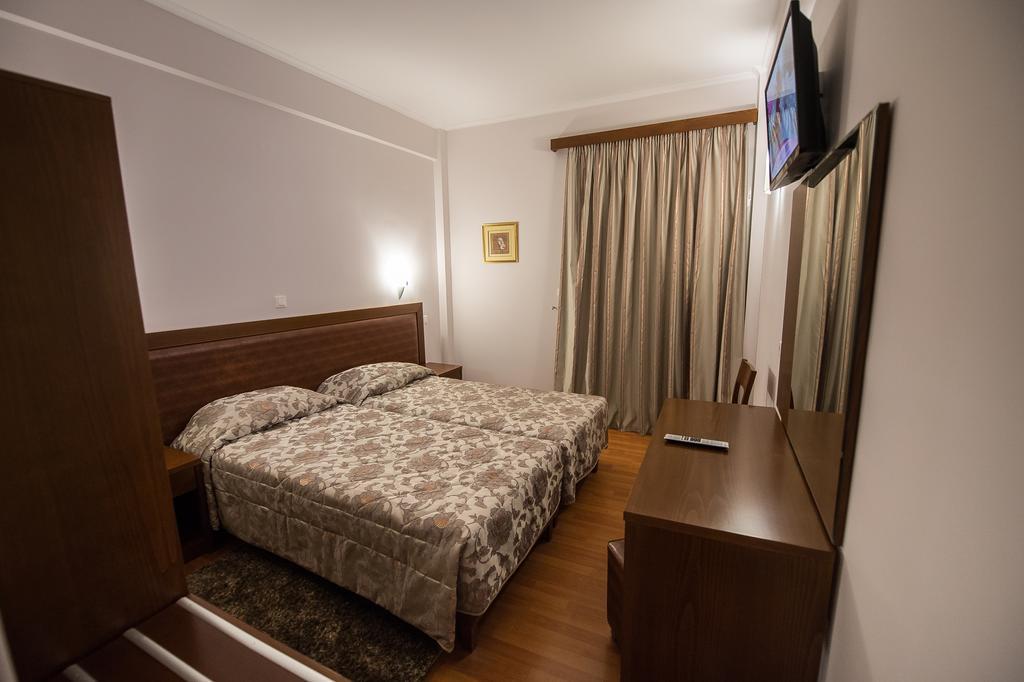Hotel Olympos Pyrgos  Exterior photo